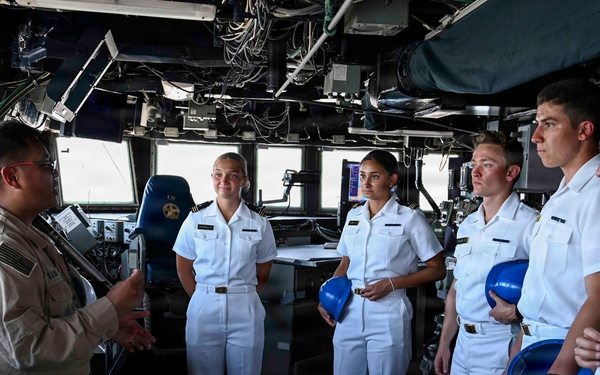 U.S. Naval Academy midshipmen visit NAVSTA Rota