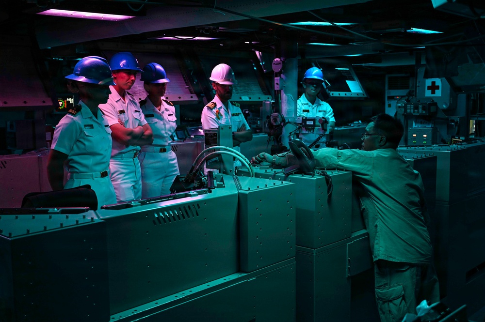 U.S. Naval Academy midshipmen visit NAVSTA Rota