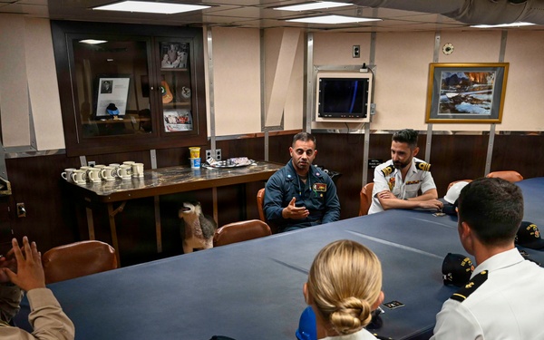 U.S. Naval Academy midshipmen visit NAVSTA Rota