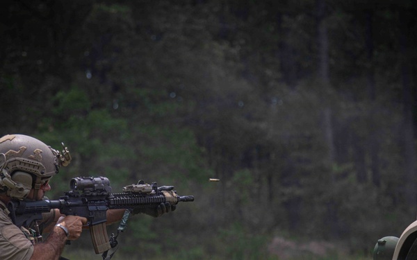 91st Civil Affairs Battalion Conducts Live Fire Exercise