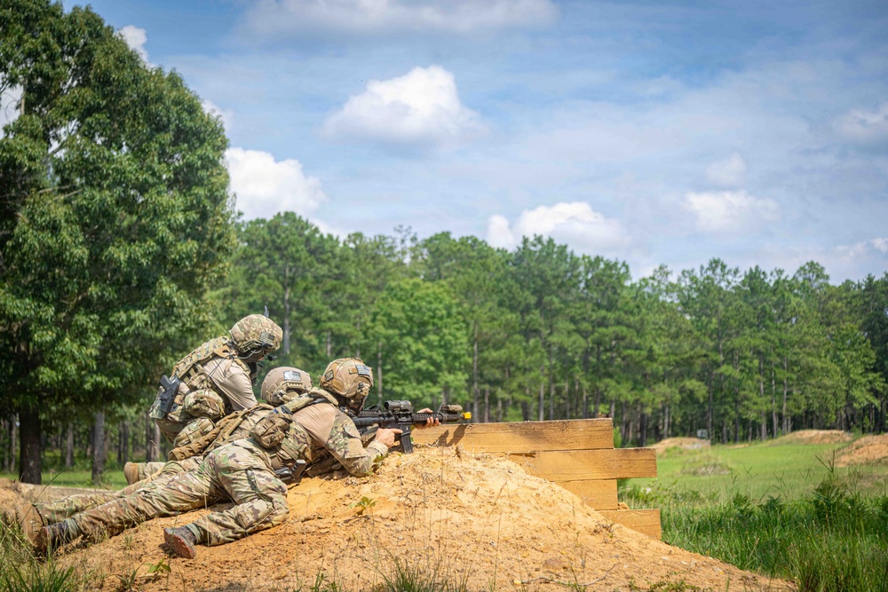 91st Civil Affairs Battalion Conducts Live Fire Exercise