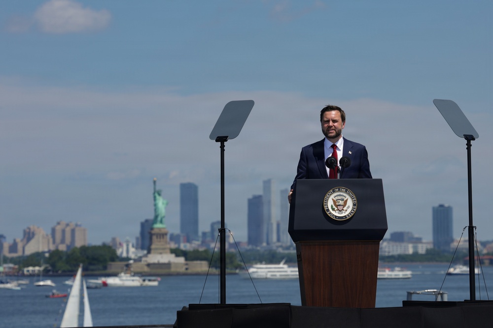USS KEARSARGE Hosts Vice President JD Vance During INR 250