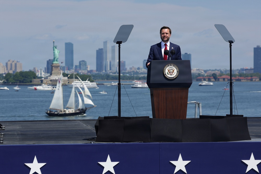 USS KEARSARGE Hosts Vice President JD Vance During INR 250