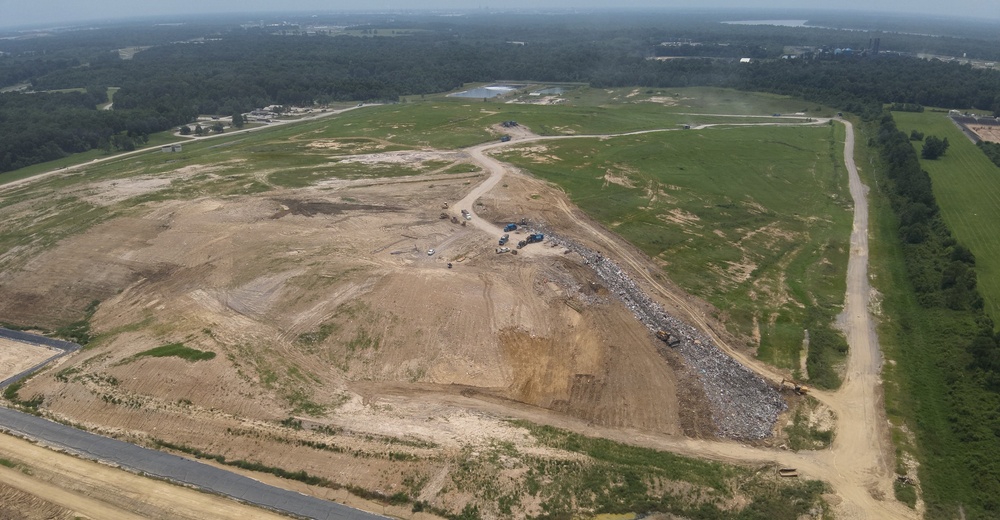 FBI New Orleans: Image of Baton Rouge Landfill Search - 1