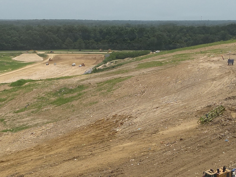 FBI New Orleans: Image of Baton Rouge Landfill Search - 5