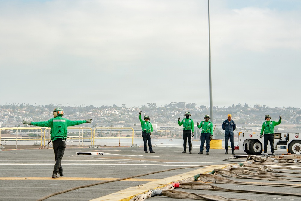USS Carl Vinson (CVN 70) conducts routine operations