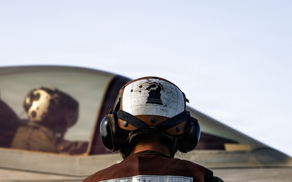 31st MEU | Flight Operations aboard USS Tripoli (LHA 7)