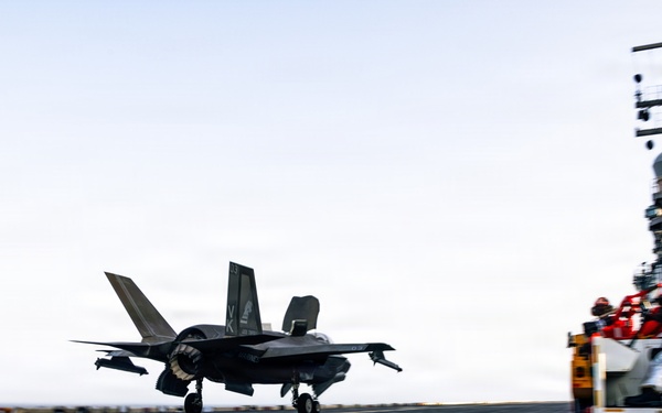 31st MEU | Flight Operations aboard USS Tripoli (LHA 7)