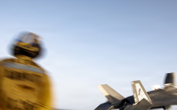 31st MEU | Flight Operations aboard USS Tripoli (LHA 7)