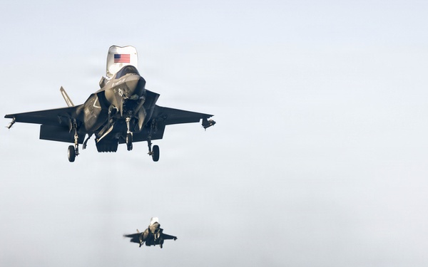 31st MEU | Flight Operations aboard USS Tripoli (LHA 7)