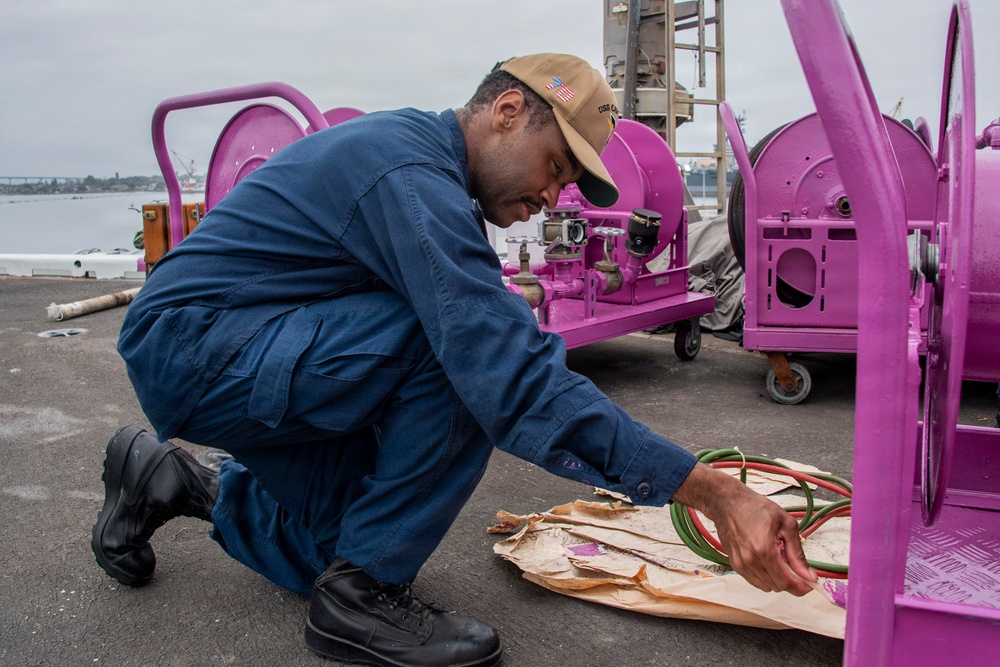 USS Carl Vinson (CVN 70) conducts routine operations