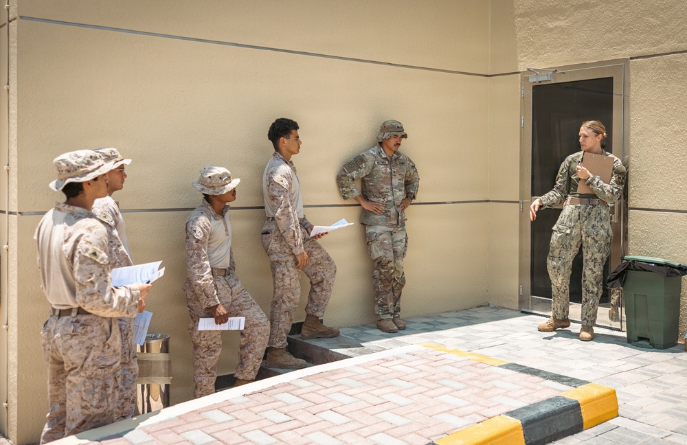 U.S. Marines, Sailors and Soldiers in CENTCOM AOR conduct Joint-Service Walking Blood Bank training