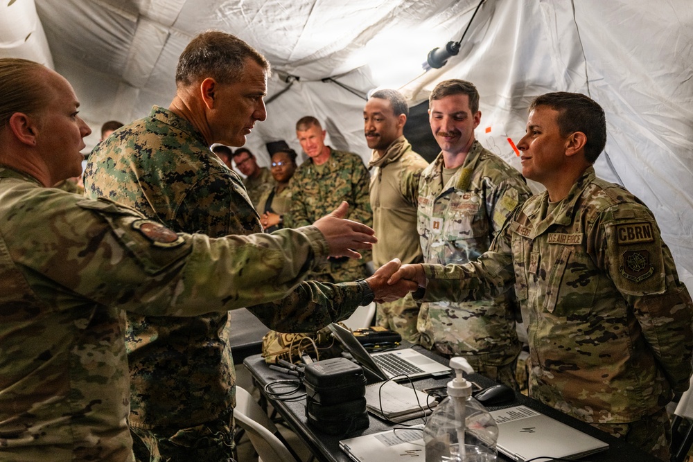SOUTHCOM Commander Meets CRE Airmen
