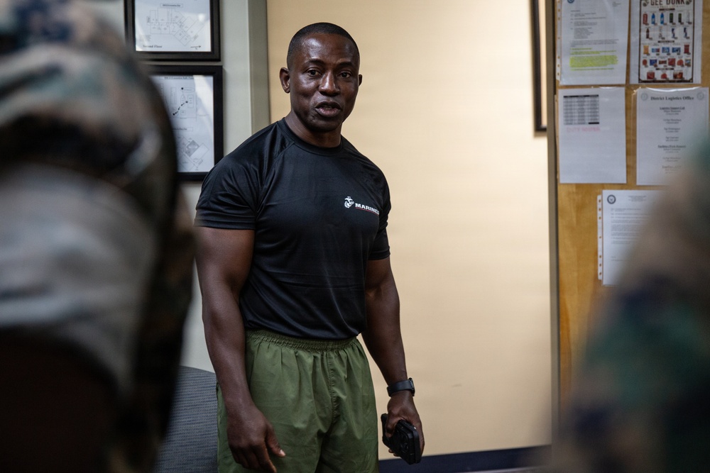 MCRDSD, WRR SgtMaj visits 8th Marine Corps District