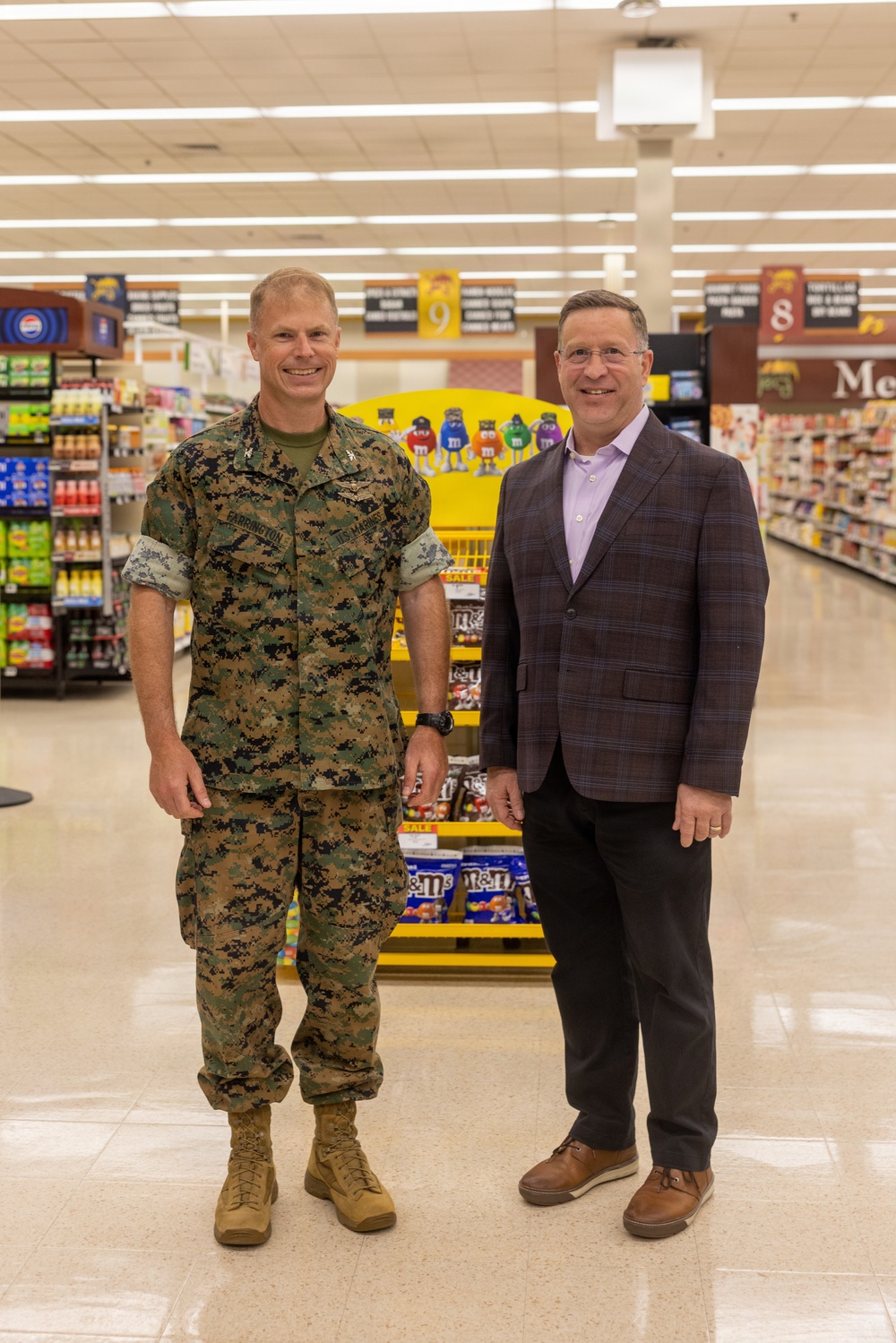 Mr. William G. Fitzhugh Visits the MCAS New River Commissary