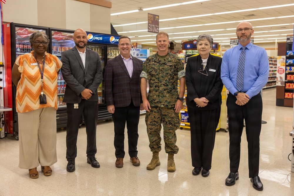 Mr. William G. Fitzhugh Visits the MCAS New River Commissary