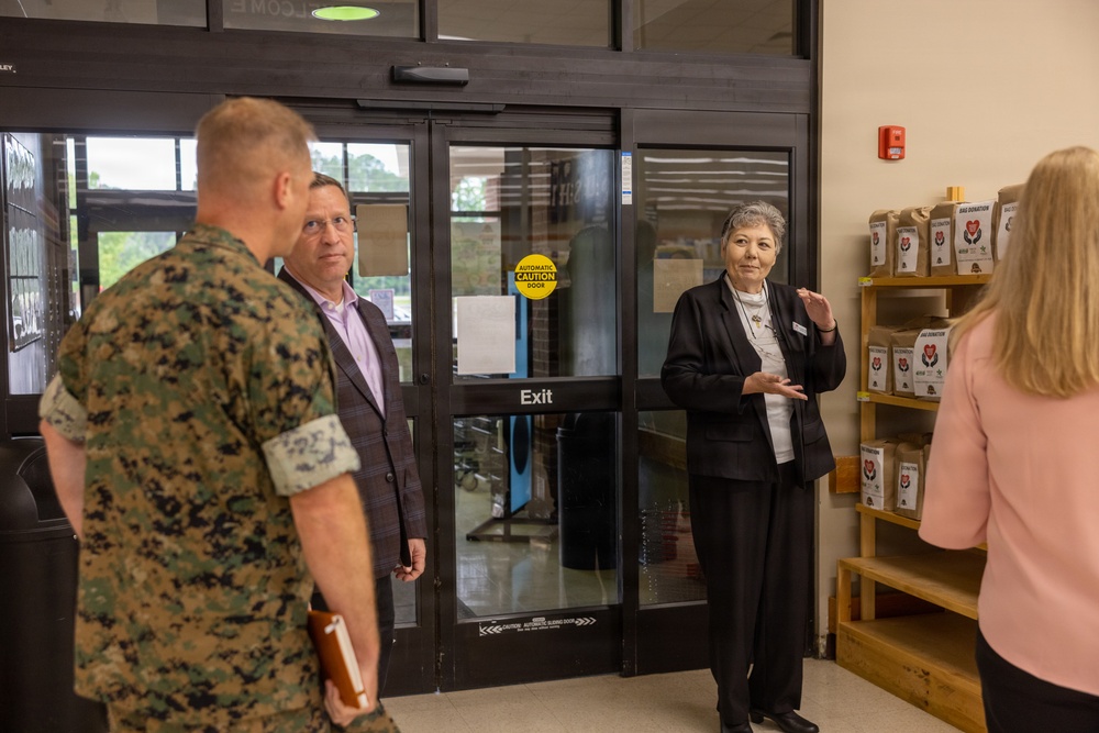 Mr. William G. Fitzhugh Visits the MCAS New River Commissary