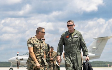 4th Marine Aircraft Wing CG visits MCAS Beaufort
