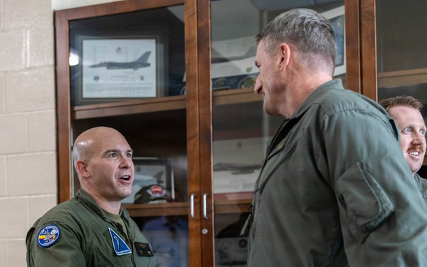4th Marine Aircraft Wing CG visits MCAS Beaufort