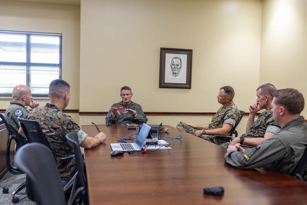 4th Marine Aircraft Wing CG visits MCAS Beaufort