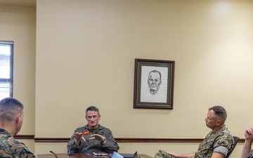 4th Marine Aircraft Wing CG visits MCAS Beaufort