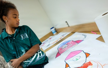 94th Army Air and Missile Defense Command Soldiers volunteer to help with STEM prortion of the Youth Impact Program