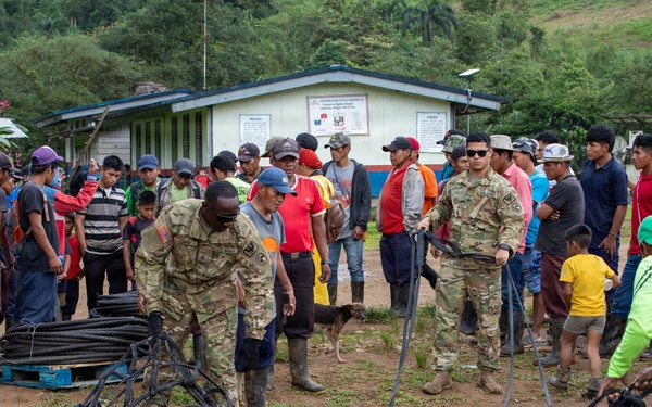 Joint Task Force - Bravo conducts a Sling Load operation to assist local Panamanian community