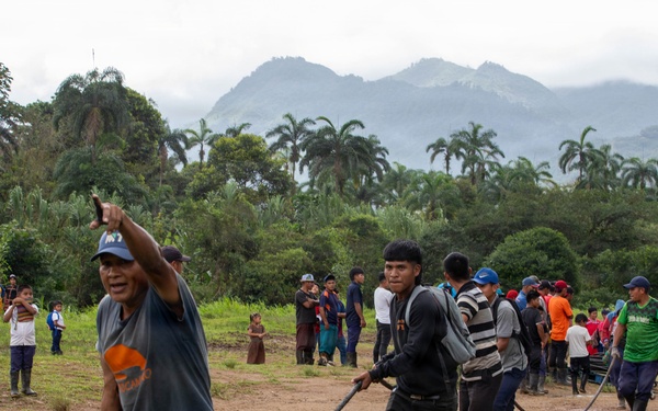 Joint Task Force - Bravo conducts a Sling Load operation to assist local Panamanian community
