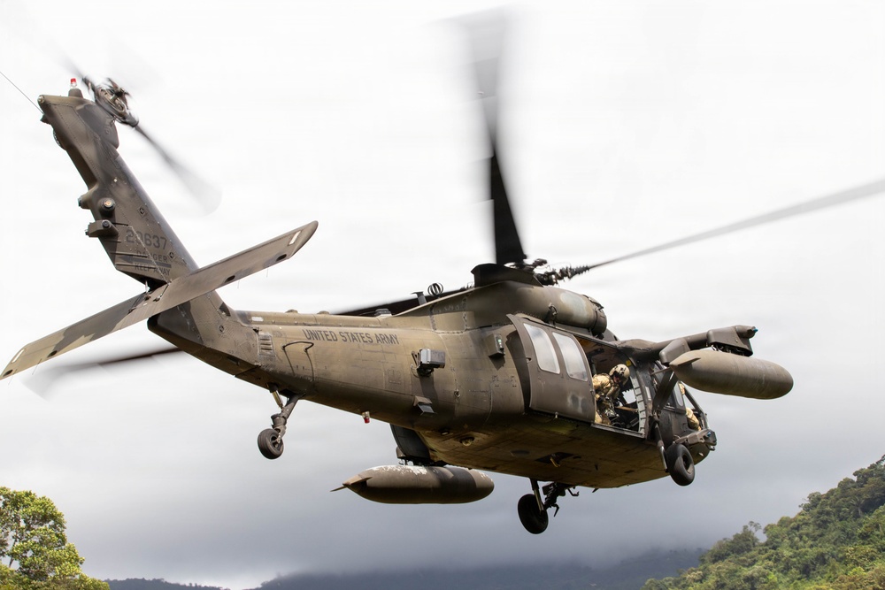 Joint Task Force - Bravo conducts a Sling Load operation to assist local Panamanian community