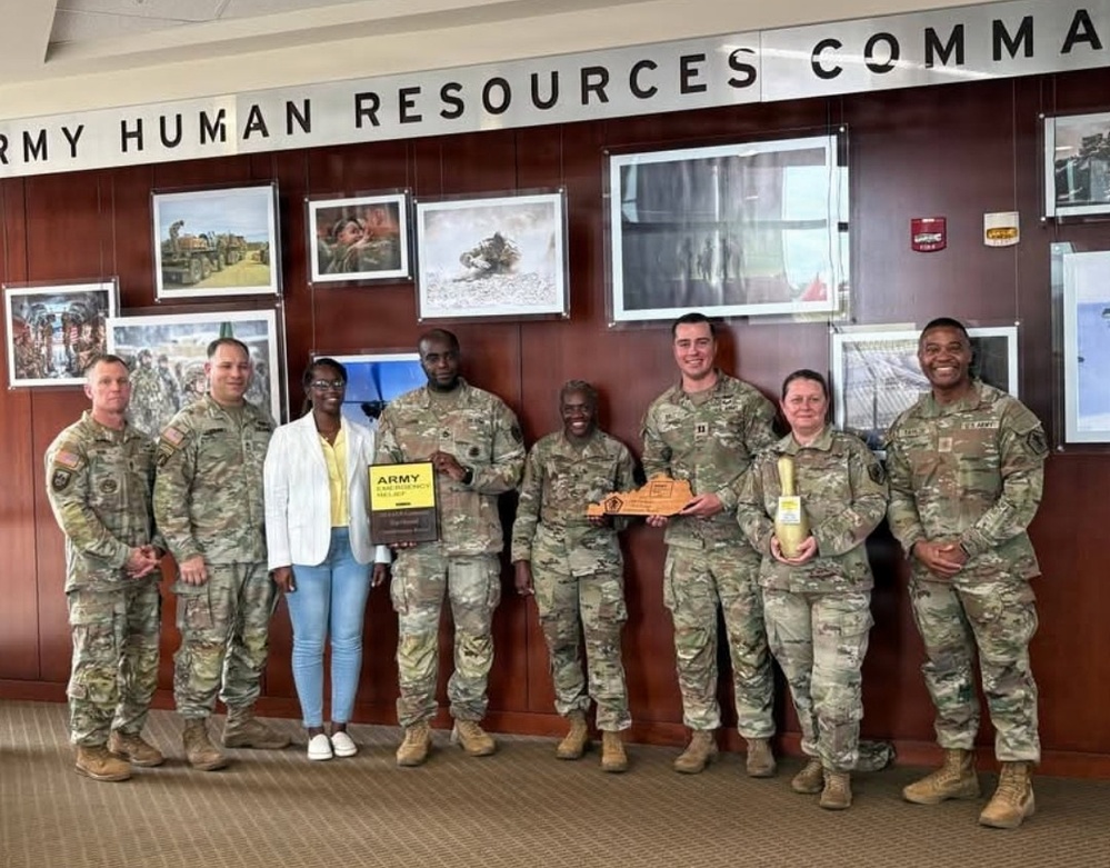 HRC Soldier of the Quarter Finds Purpose in Serving, Mentoring Others
