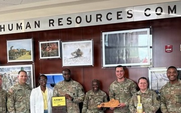 HRC Soldier of the Quarter Finds Purpose in Serving, Mentoring Others