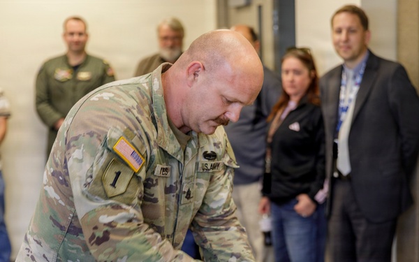Cutting the Army Birthday Cake