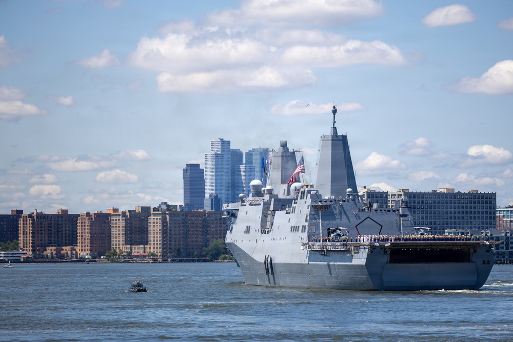 USS Arlington (LPD 24) Departs INR 250
