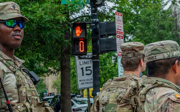 JTF- DC Ga Guardsmen on patrol