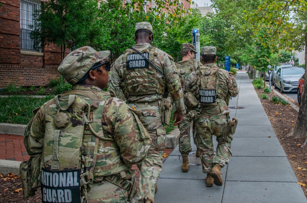 JTF- DC Ga Guardsmen on patrol