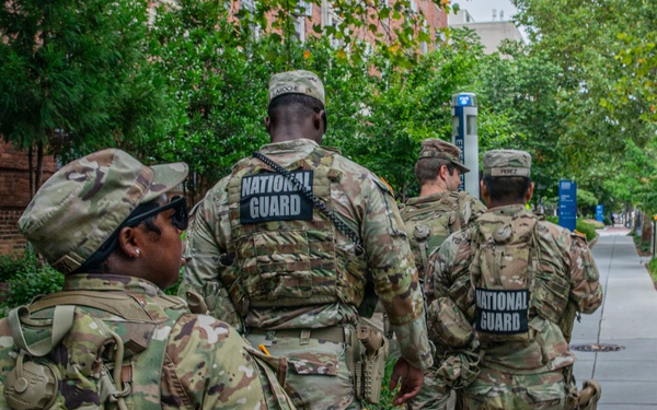 JTF- DC Ga Guardsmen on patrol