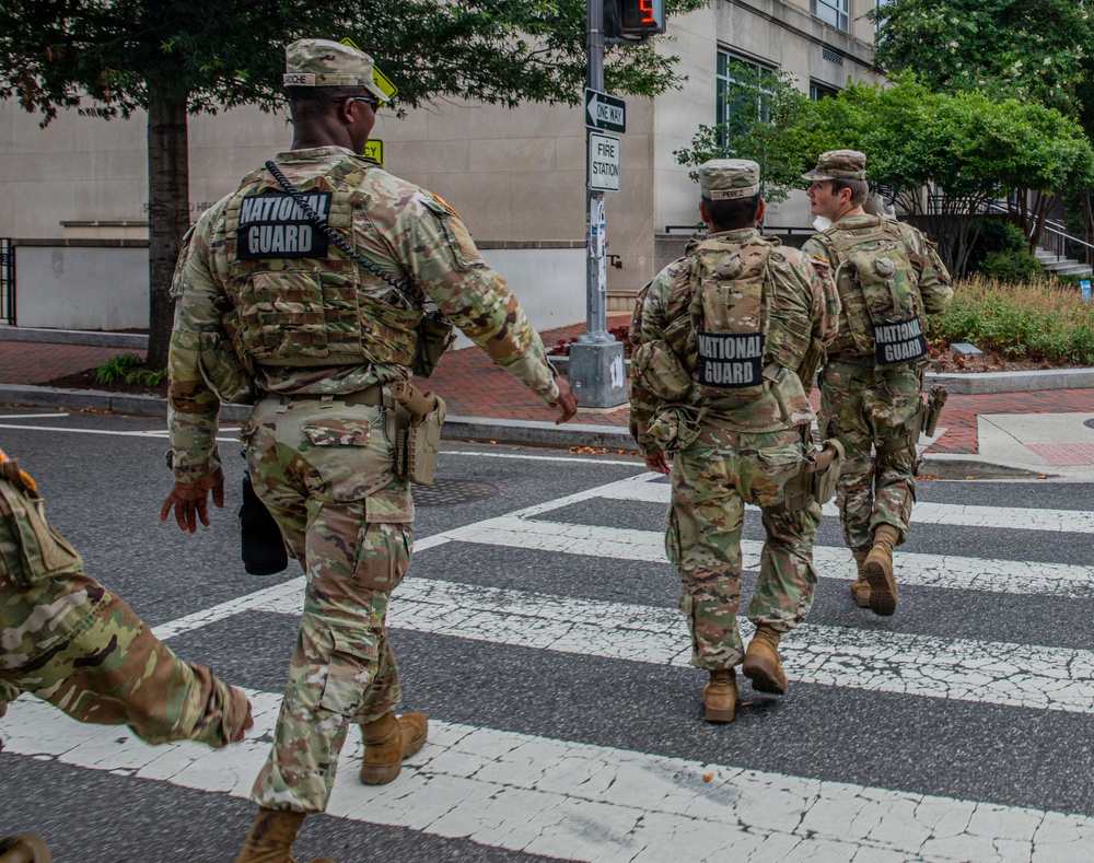 JTF- DC Ga Guardsmen on patrol