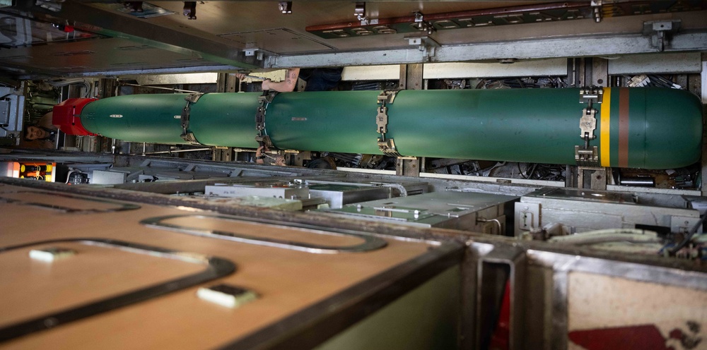 USS Columbia (SSN 771) conducts Harpoon missile onload in support of RIMPAC