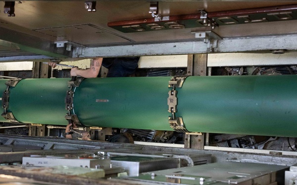 USS Columbia (SSN 771) conducts Harpoon missile onload in support of RIMPAC