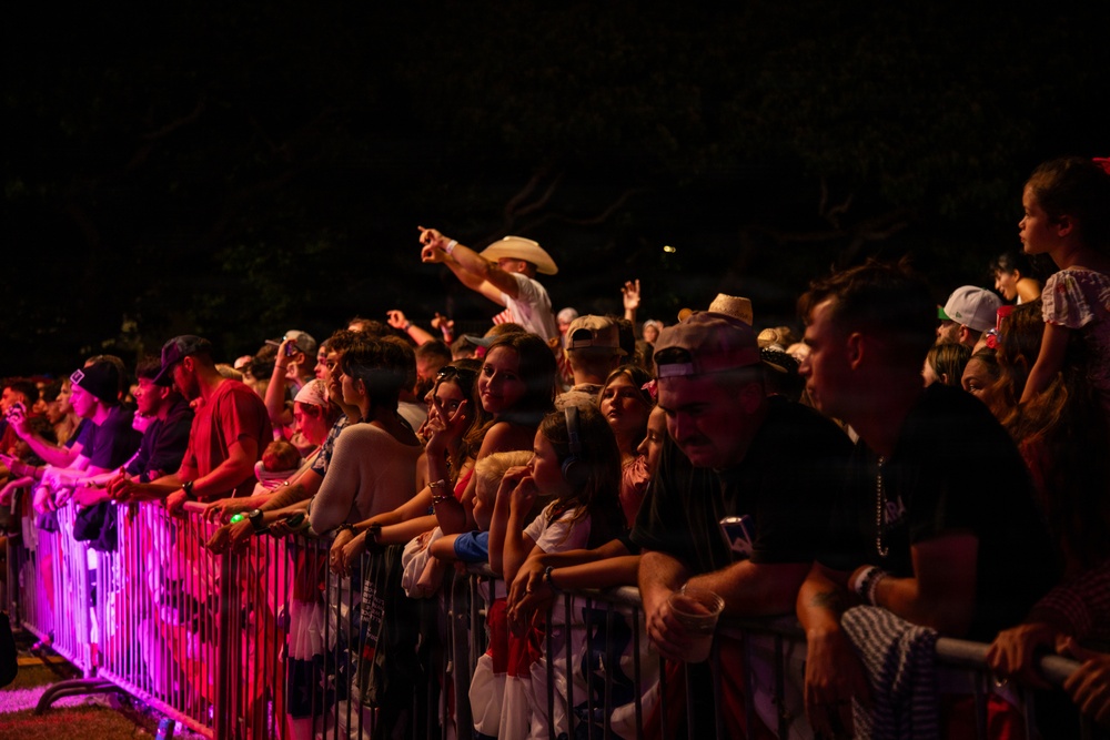 250th Birthday Celebration: MCBH hosts Heatwave concert