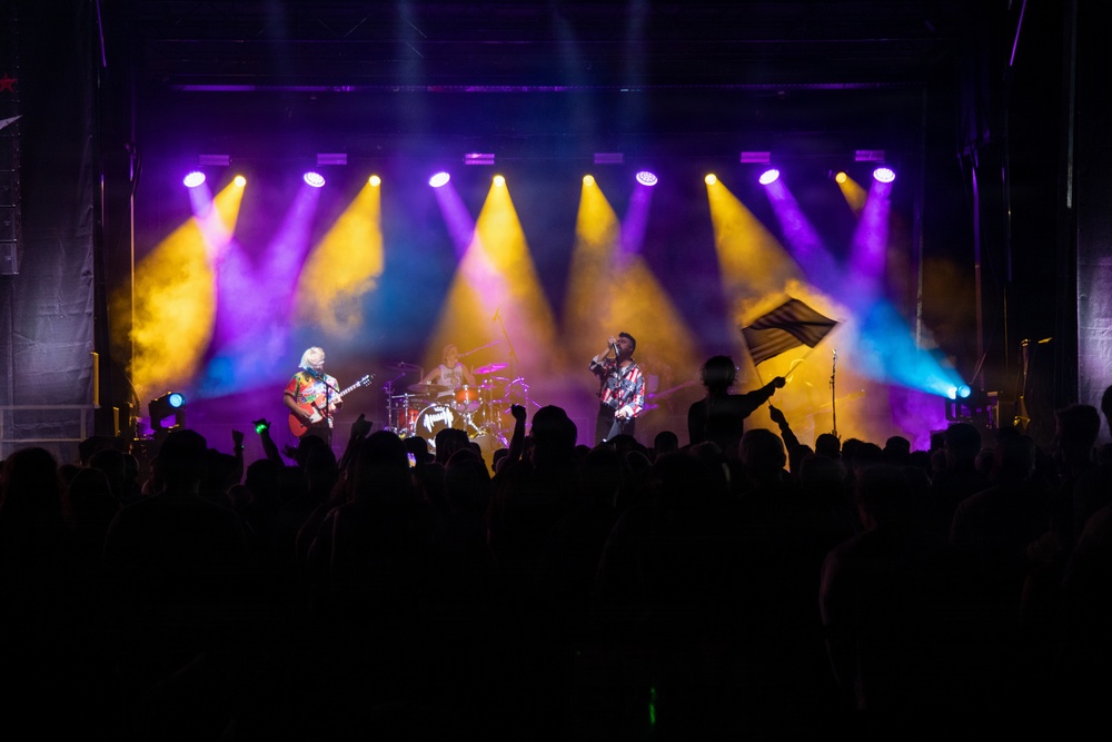250th Birthday Celebration: MCBH hosts Heatwave concert