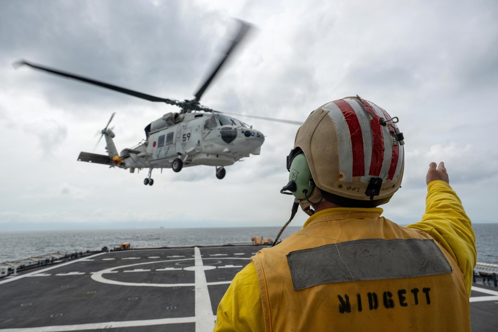 USCGC Midgett (WMSL 757) conducts cross-deck flight operations with Japan Maritime Self-Defense Force