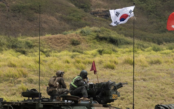 Multinational partners conduct a machine gun live-fire exercise during RIMPAC 2026
