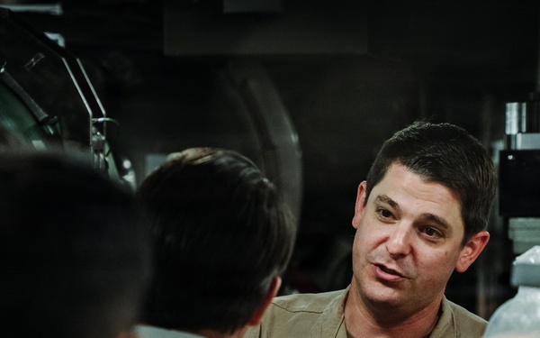 Assistant Secretary of War for Special Operations and Low-Intensity Conflict Derrick Anderson visits USS Hawaii (SSN 776)