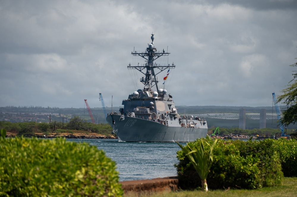USS Wayne E. Meyer departs Pearl Harbor to begin RIMPAC 2026 Sea Phase