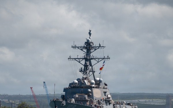 USS Wayne E. Meyer departs Pearl Harbor to begin RIMPAC 2026 Sea Phase