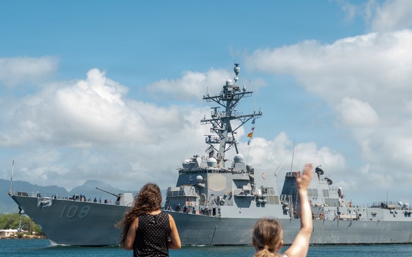 USS Wayne E. Meyer departs Pearl Harbor to begin RIMPAC 2026 sea phase