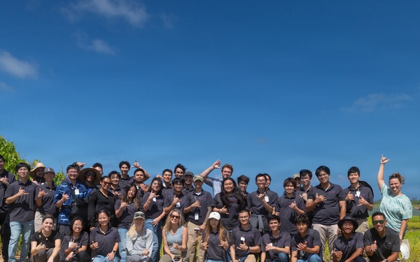 Knowledge Check: Pacific Intelligence Innovation Initiative Interns and students visit MCBH