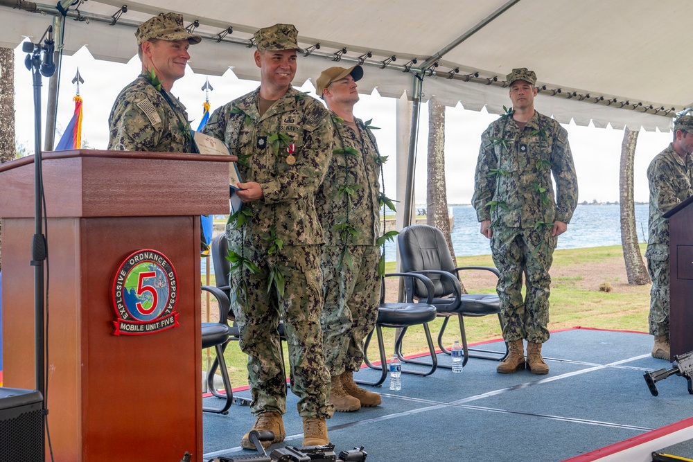 EODMU-5 conducts a change of command ceremony