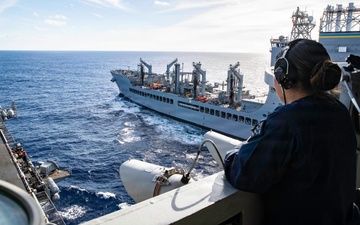 George Washington Conducts Fueling at Sea